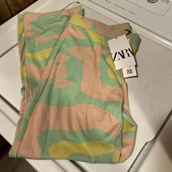 Zara NWT Pastel Camo Patterned Women's Leggings Pants - Picture 3 of 6